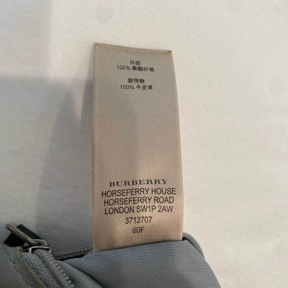 BURBERRY Nova Check Tote. Purple. Polyester body w Leather trim & base. - Picture 7 of 10